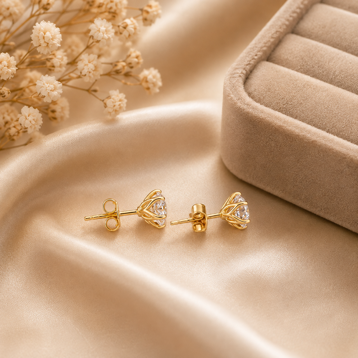 14K Gold Diamond Solitaire Stud Earring