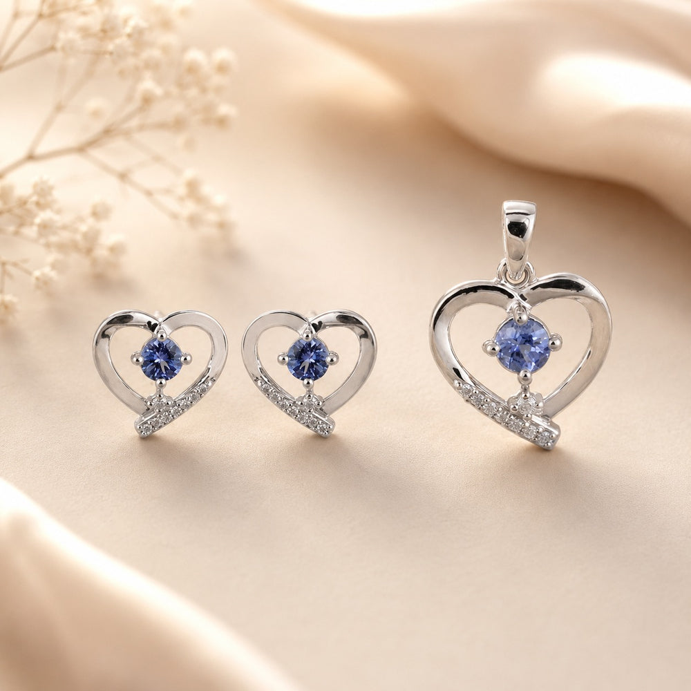 Elegant heart-shaped jewelry set