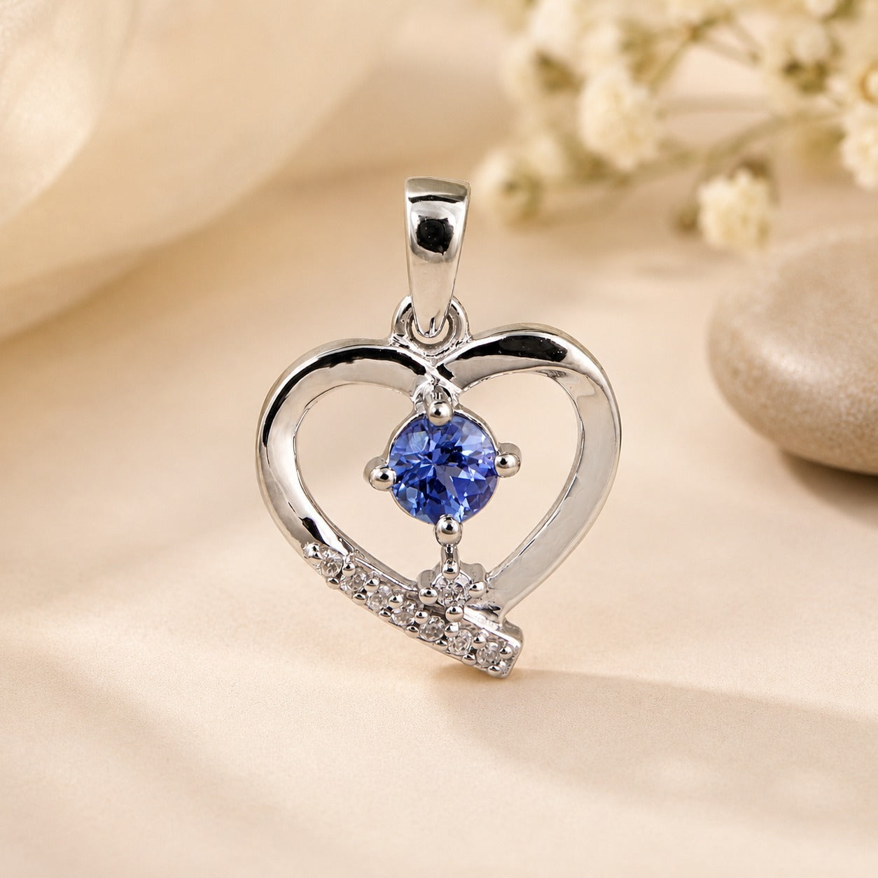 Elegant heart-shaped jewelry set