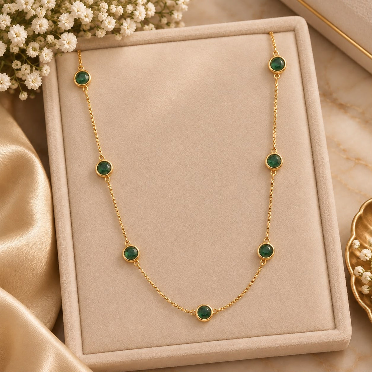 Minimal Green Gemstone Chain